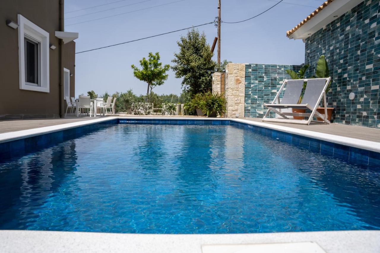 Thomas Villa Hersonissos - Private Pool - Sleeps 6 Extérieur photo